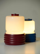 Làmpara de sobretaula vermella d'opalina