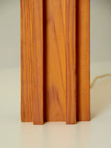 Lámpara de sobremesa de pino y lino