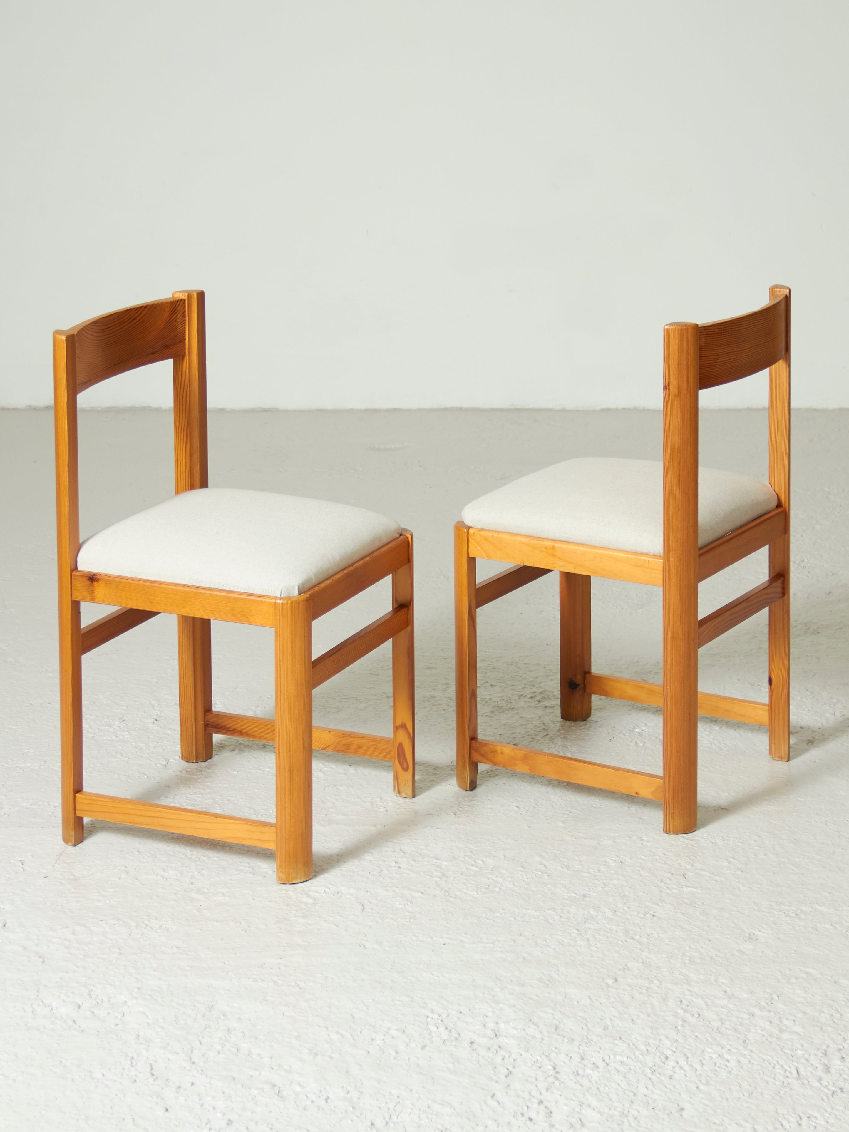 Pair of Aran Dining Chairs – Fenix Originals