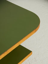 Mesa de centro de pino y fórmica verde