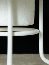 Taula rodona de ferro lacat i fibra de vidre