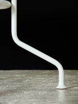 Taula rodona de ferro lacat i fibra de vidre