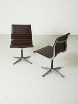 Pareja de sillas EA105