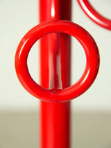 Perchero de pie rojo