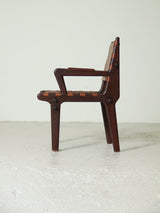 Sillón de madera y cuero