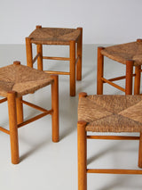 Taburete de pino y enea