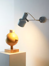 Aplique de hierro cromado y blanco