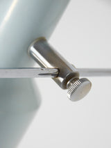 Aplique de hierro cromado y blanco