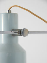 Aplique de hierro cromado y blanco