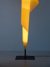 Làmpada de peu Flag