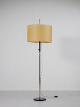 Lámpara de pie y pantalla redonda