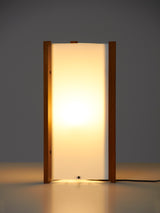 Lámpara de sobremesa en pino y metacrilato II