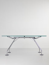 Nomos Table