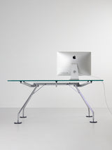 Nomos Table