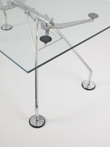 Nomos Table