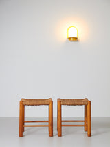 Taburete de pino y enea