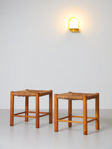 Taburete de pino y enea