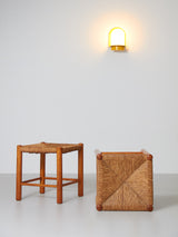 Taburete de pino y enea