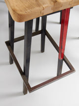 Taburete de madera y hierro