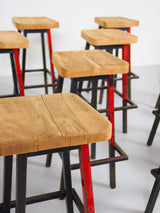 Taburete de madera y hierro