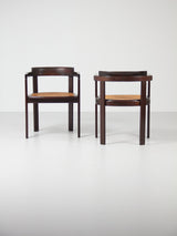 Pareja de sillas de madera de ukola y ratán