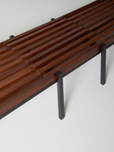 Banco de madera y hierro