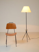 Lámpara de pie de hierro y tela