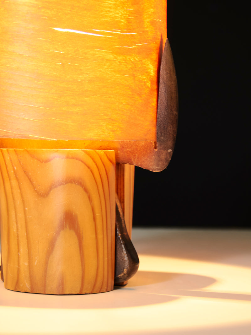 Lámpara de sobremesa de madera