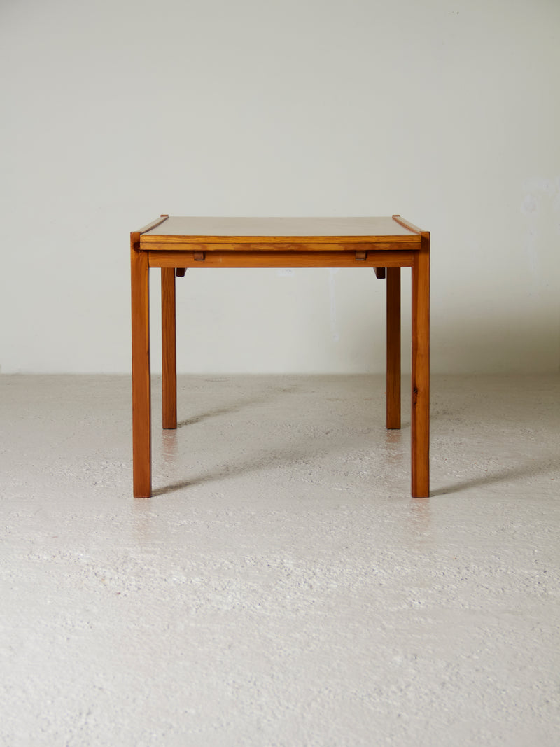 Extendable Pine Dining Table with Wings