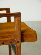 Pareja de sillones de nogal tapizados