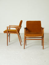 Pareja de sillones de nogal tapizados