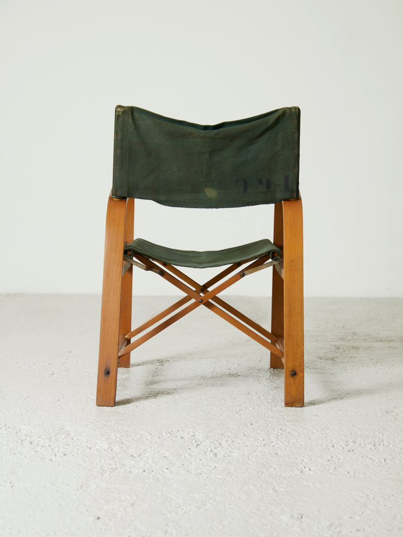 Folding chair made of beech and green canvas