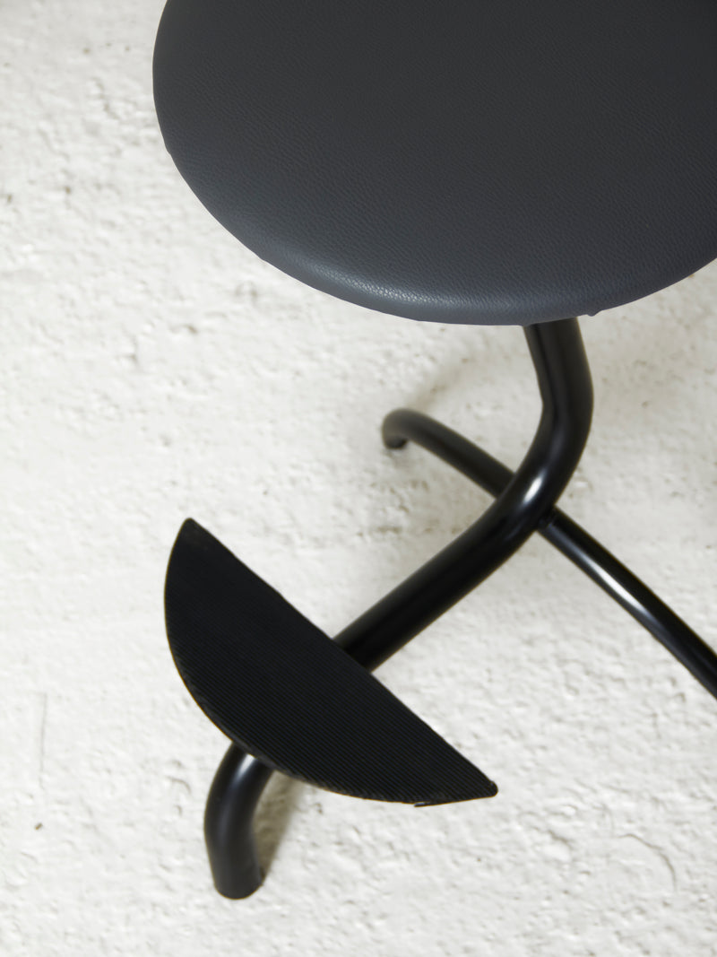 Eleochenta Stool