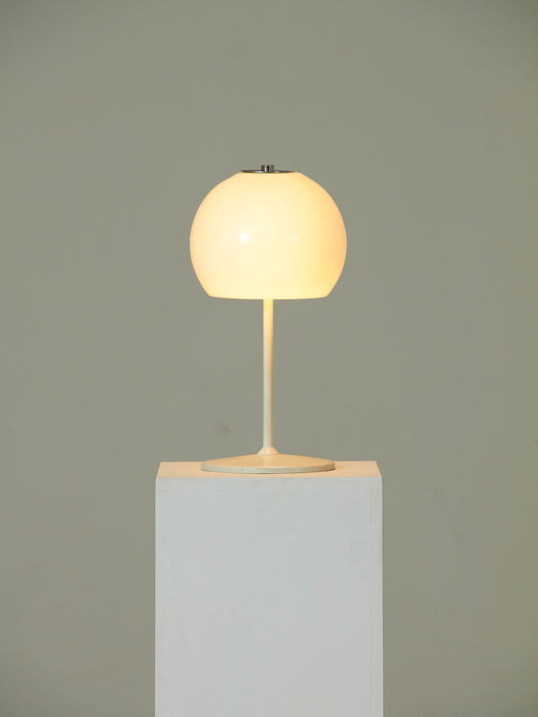 Methacrylate Table Lamp