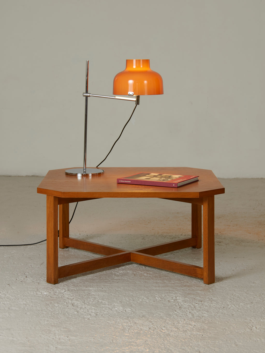Mesa de centro de roble octogonal