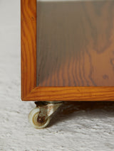 Mesa auxiliar de listones de pino