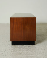 Mueble auxiliar de madera y fórmica negra