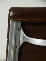 Pareja de sillas EA105