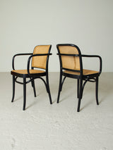 Parella de cadires amb braços estil Thonet mod. 811 negres