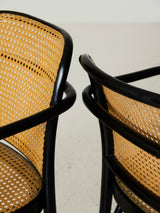 Parella de cadires amb braços estil Thonet mod. 811 negres
