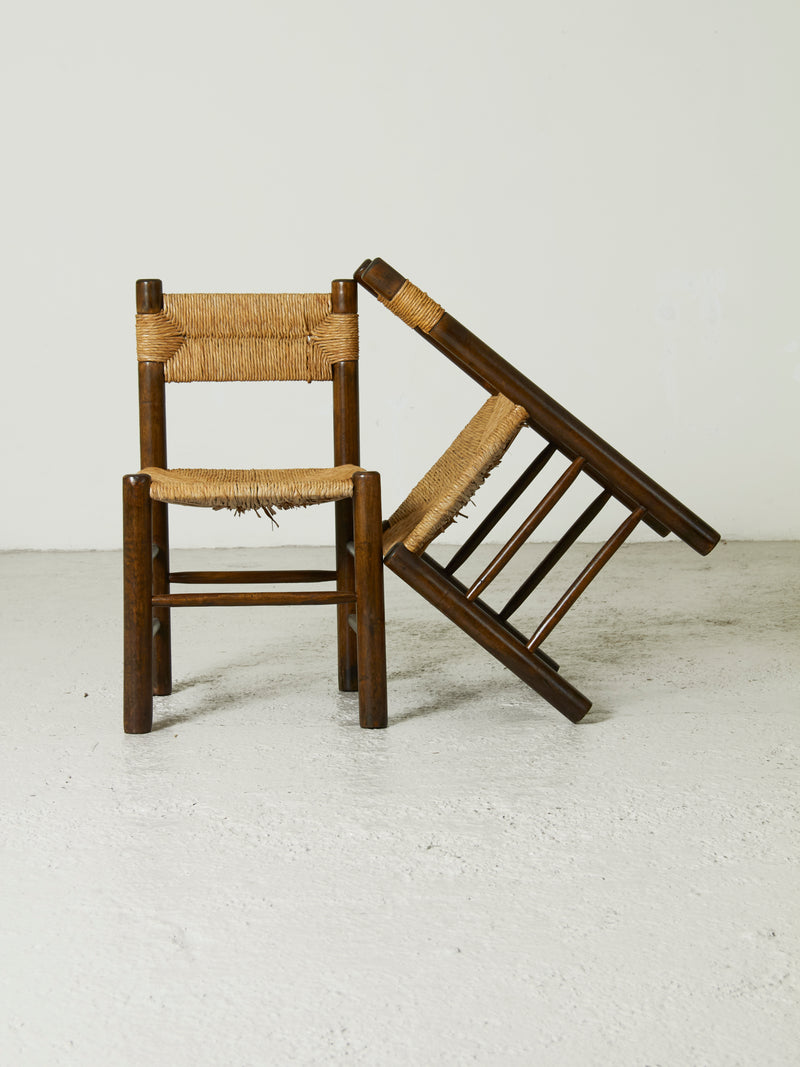 Cadira popular de fusta fosca i boga