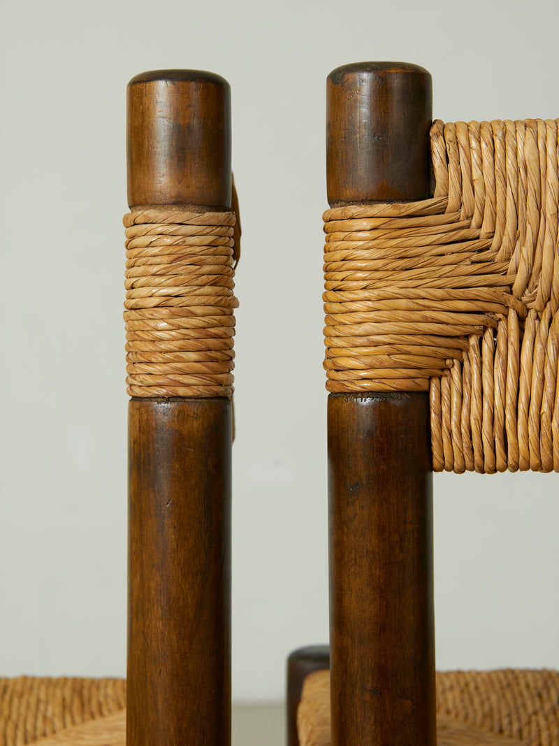 Cadira popular de fusta fosca i boga