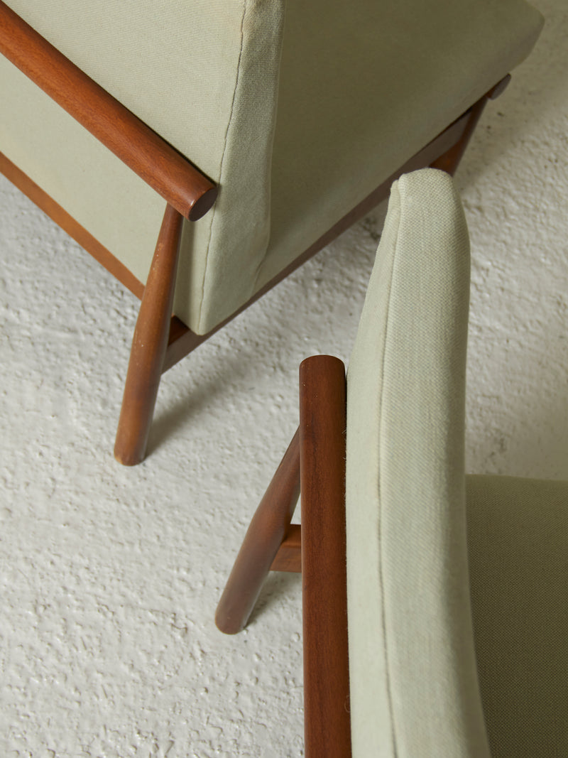 Parella de butaques de faig tapissades