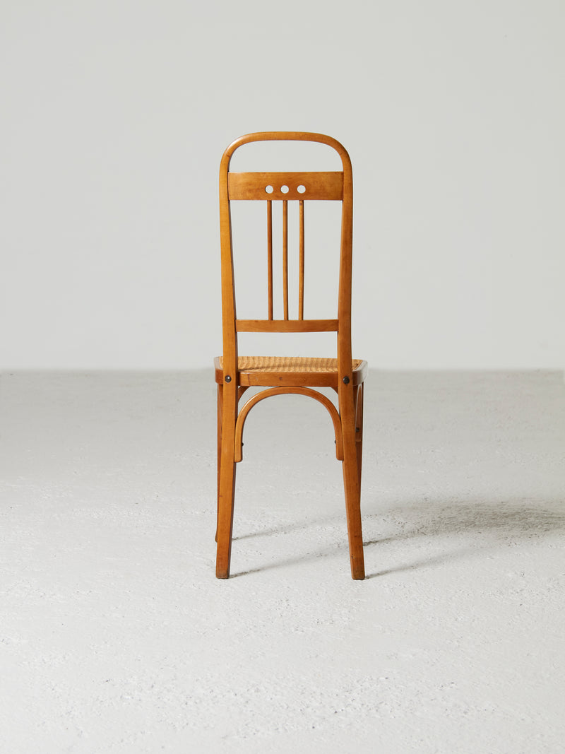 Cadira de fusta i reixeta estil Hoffman