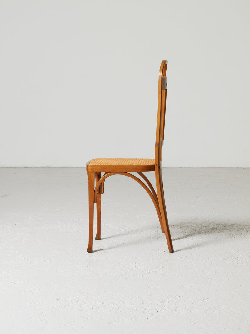 Cadira de fusta i reixeta estil Hoffman