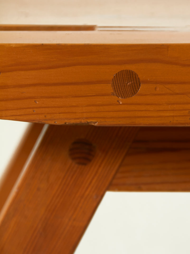 Llar Pine Stool