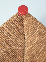 Silla popular de pino y enea en rojo