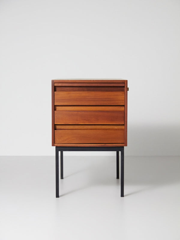 Auxiliar Chest of Drawers