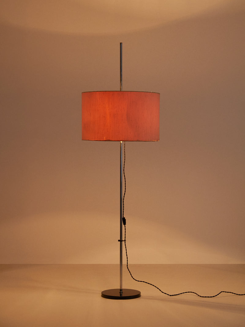 L400 Floor Lamp