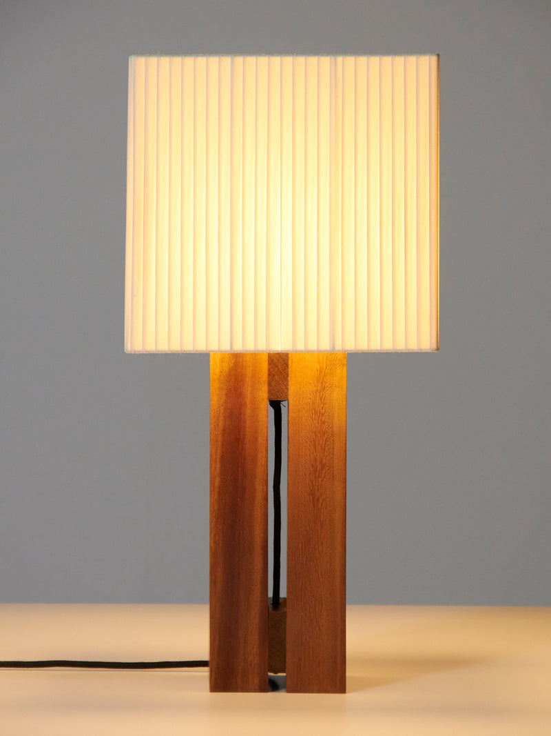 Sólida table lamp